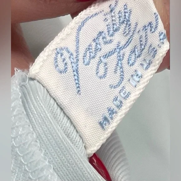 Vintage 50s/60s Baby Blue Vanity Fair Lacey Full Slip With Scalloped Lace Hem - Picture 10 of 11